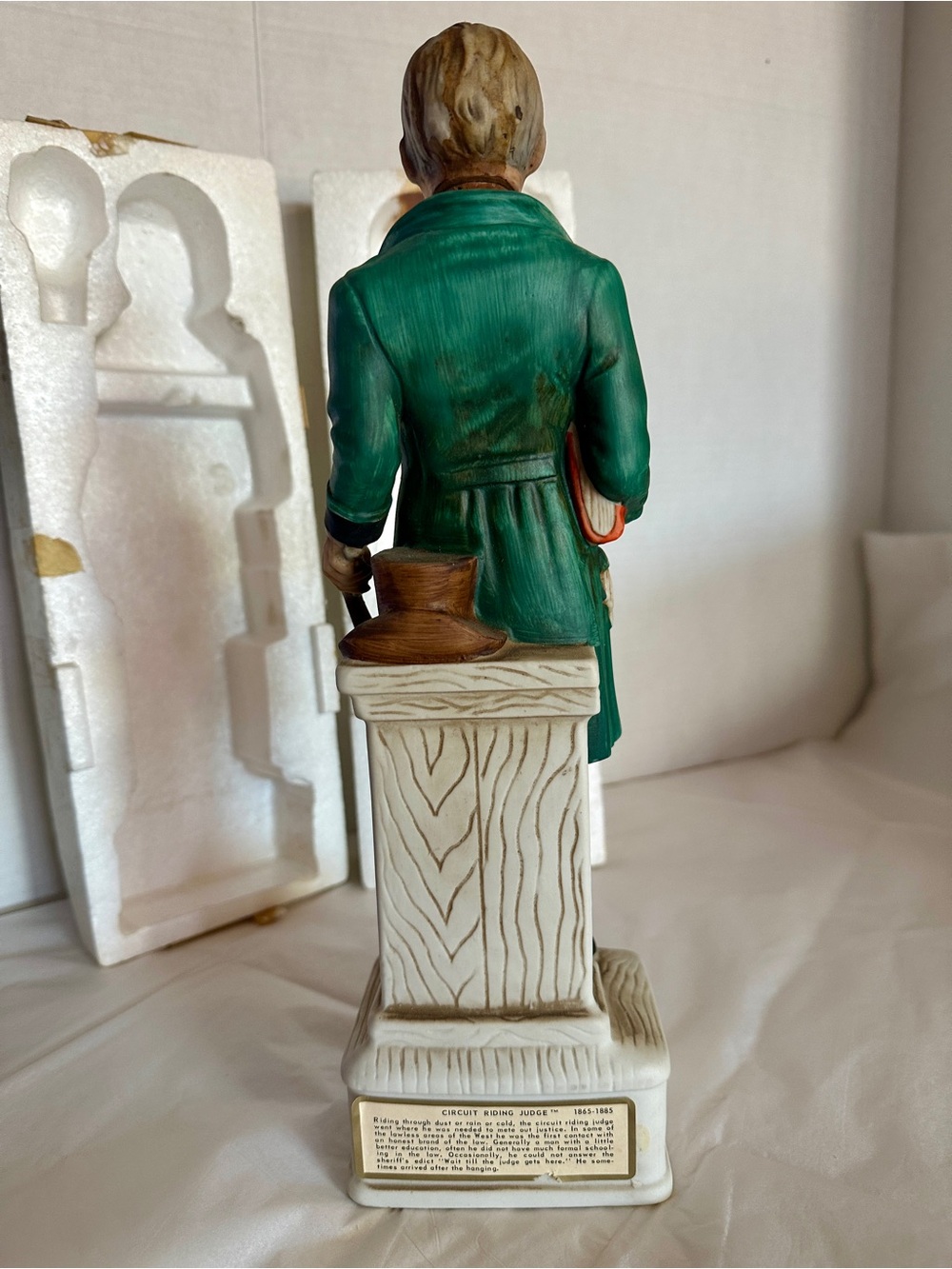 VTG 1969 โThe Circuit Riding Judgeโ EMPTY DECANTER - Picture 4 of 8